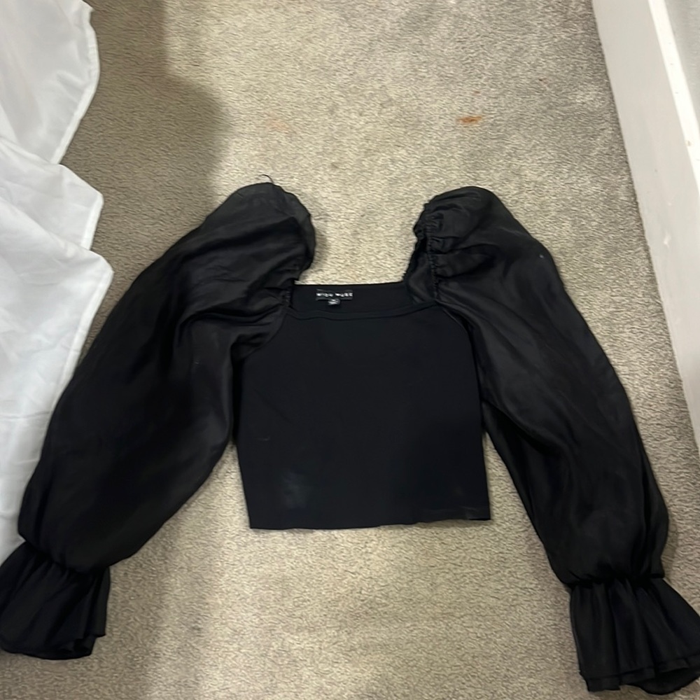 It’s a size medium, brand American thread